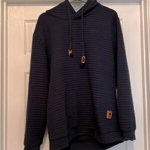 NWOT-Vogue Cozy Navy Blue Quilted Hoodie- EUC, size 4XL (fits like XXL)